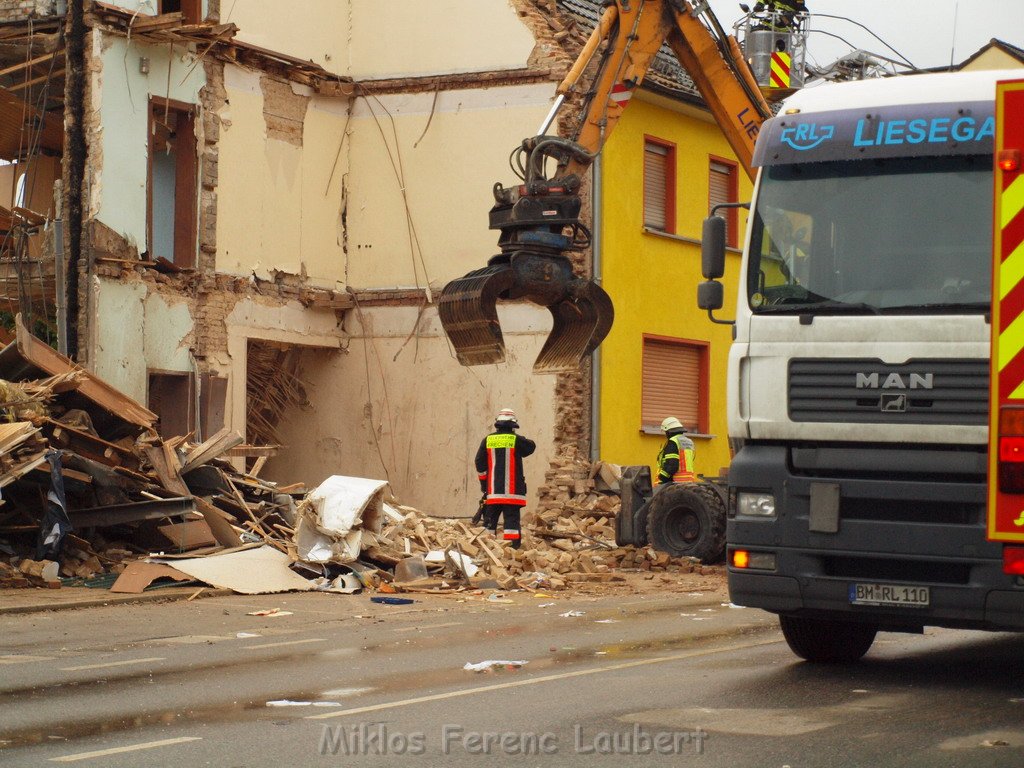 Hausexplosion Bruehl bei Koeln Pingsdorferstr P409.JPG